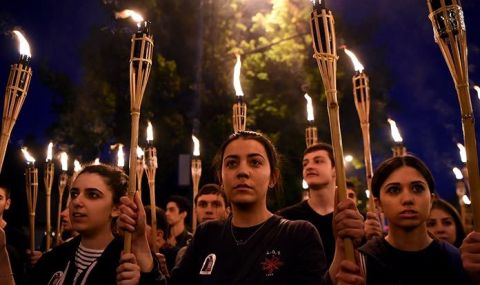 В Ереване Состоялось Факельное Шествие В Память О Жертвах Геноцида Армян